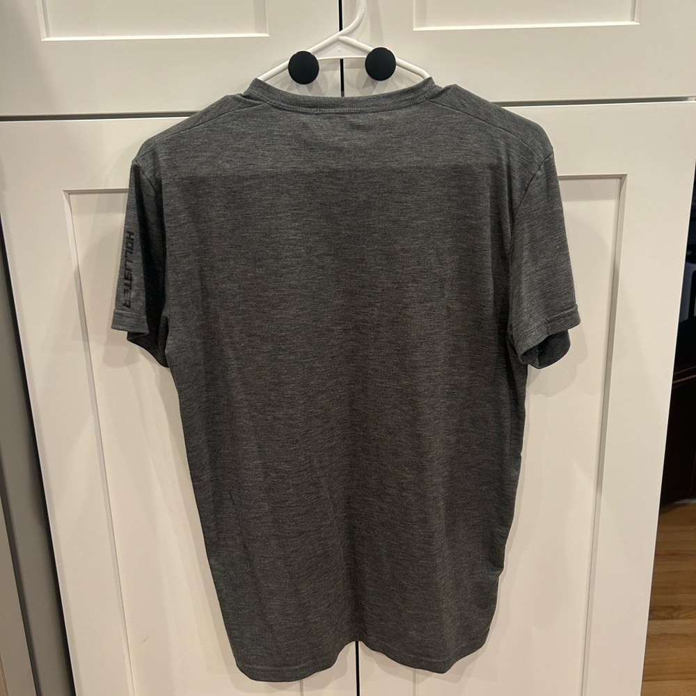 Hollister lot of 2 men’s sport knit t-shirts - Picture 7 of 8